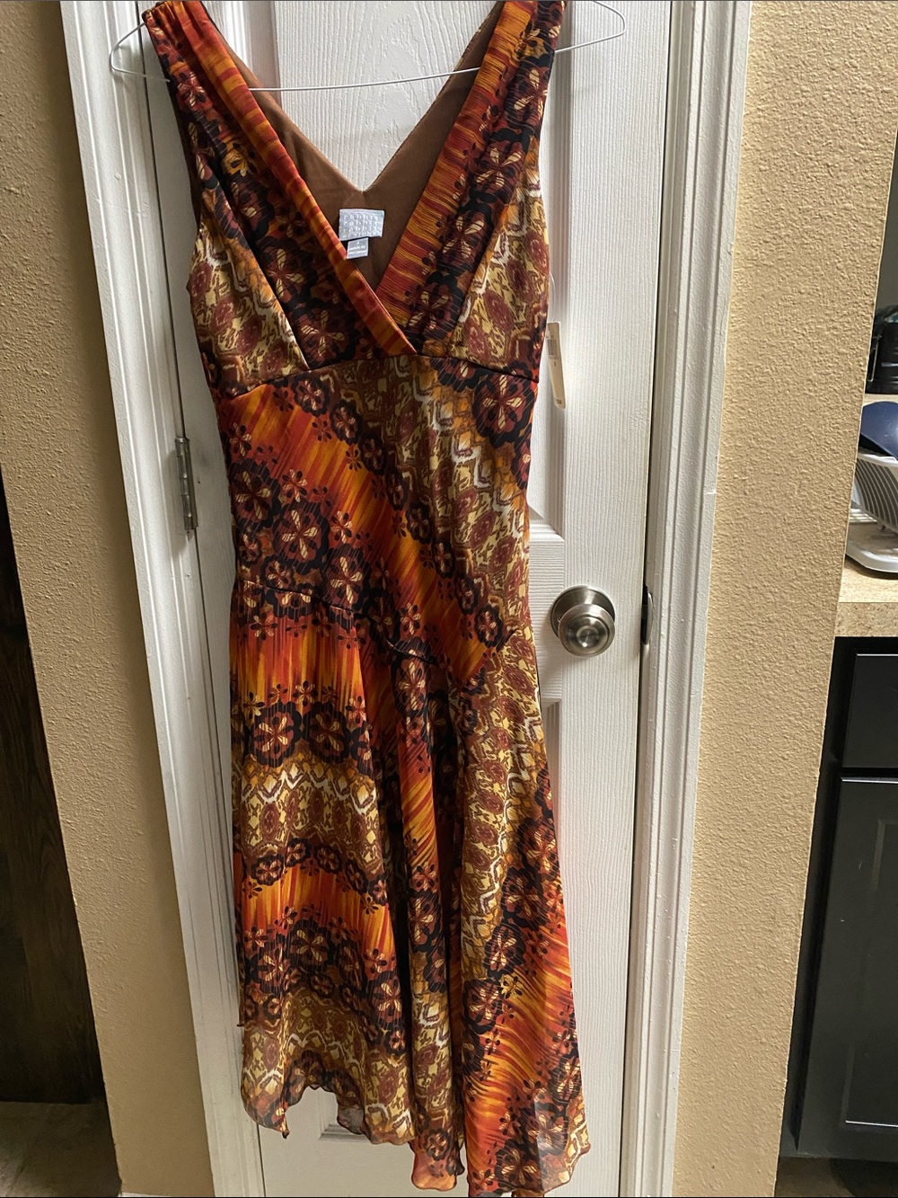 NWT beautiful fall colors, sleeveless, v neck midi dress